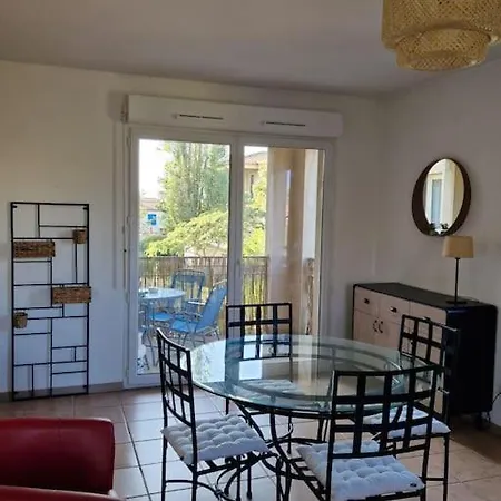 T2 Proche Cite Medievale, Piscine, Parking Apartmán *